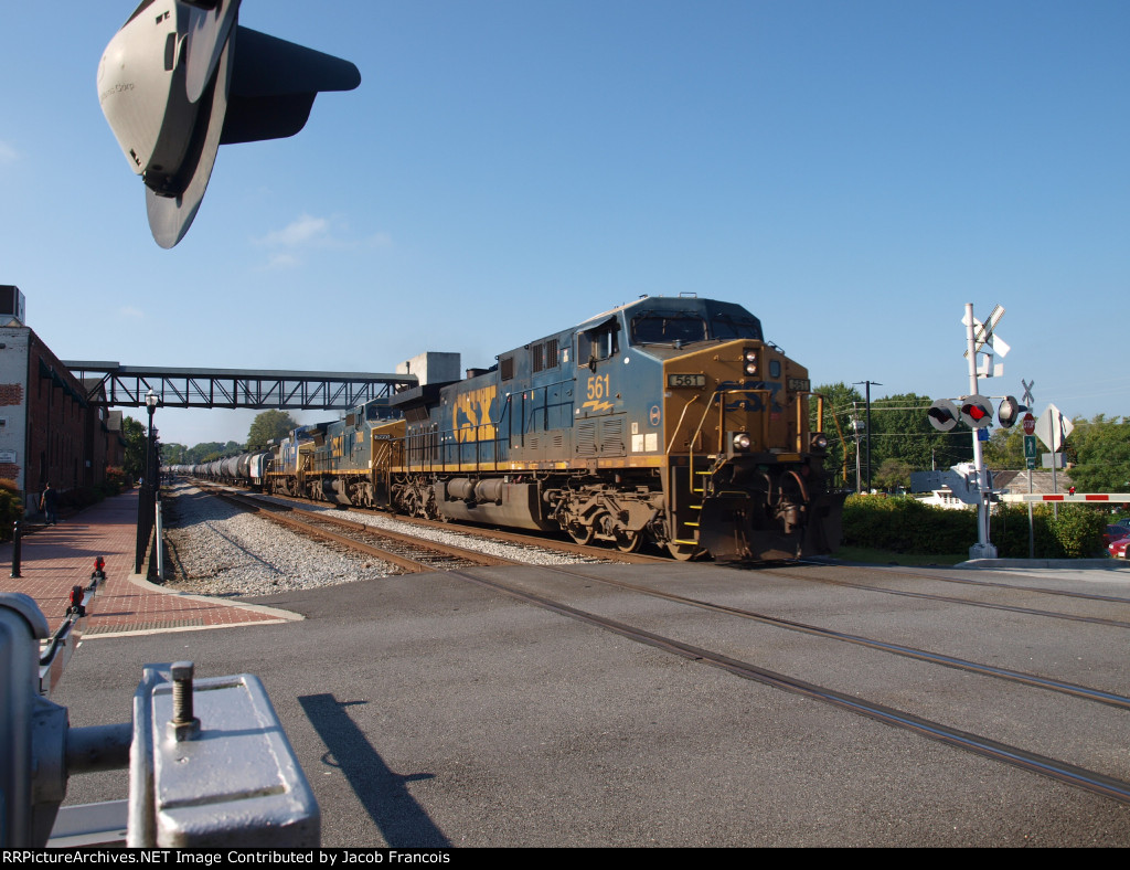 CSX 561